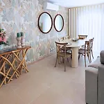 Holidays Centro Apartment *